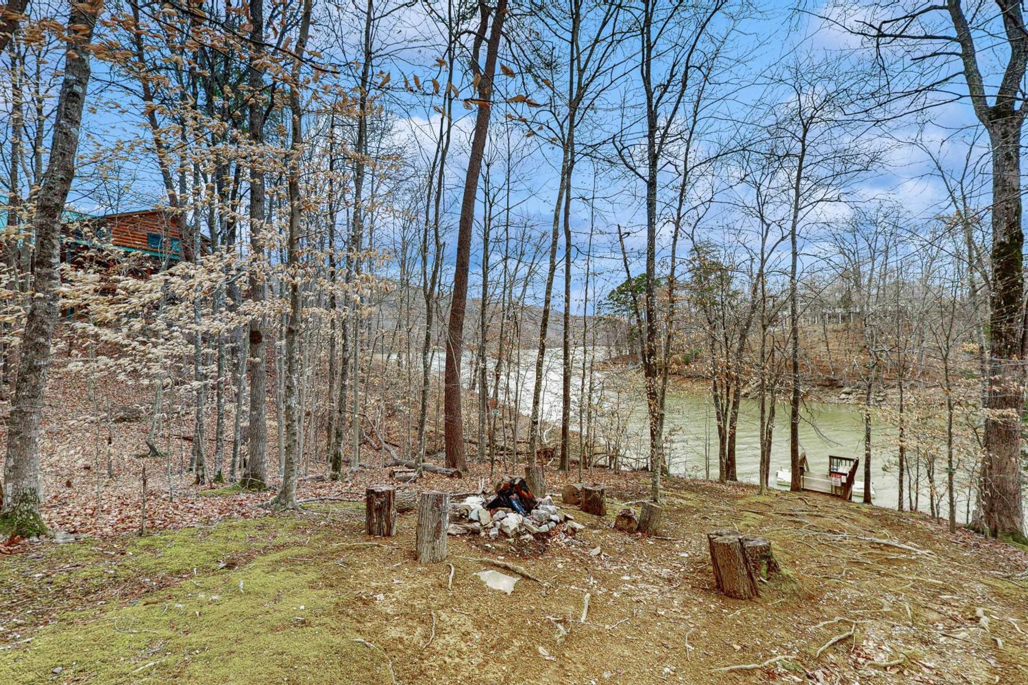 Other Side Of The Mountain New Tazewell Exterior photo